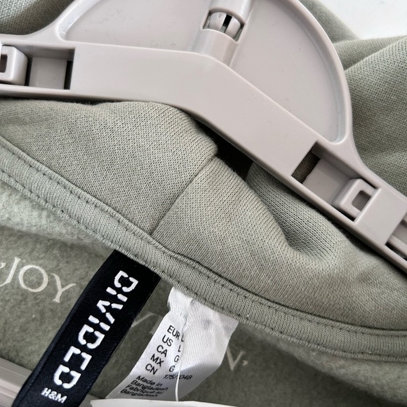 Divided NWT Women’s Sage Green Hoodie

Size L - Picture 7 of 8